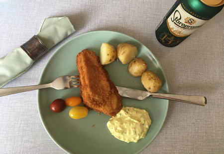 Spätta potatis remouladsås tomater och Staropramenöl Spätta potatis remouladsås tomater och Staropramenöl