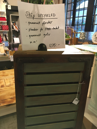 Skåp av gamla brädor