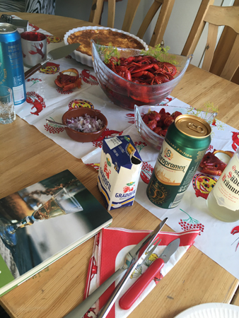 Dukat för kräftskiva