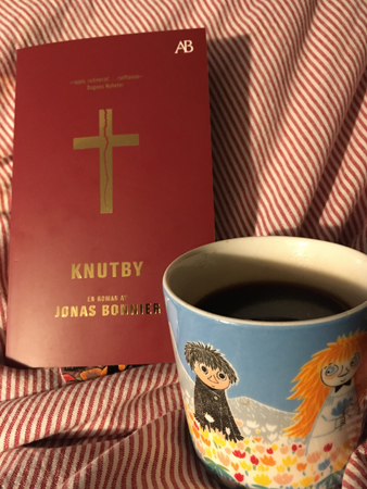 Jonas Bonniers bok Knutby och kaffe på sängen
