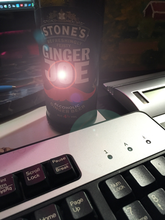 Ginger Joe vid hemmadatorn Ginger Joe vid hemmadatorn