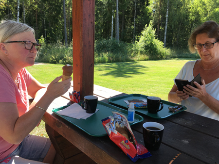 Anna och FEM glassfikar i Skoftesta