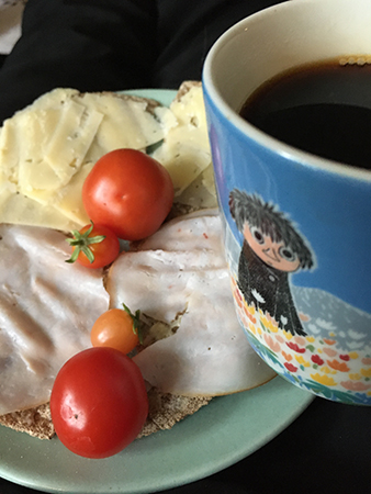 Kvällsmackor med egna tomater