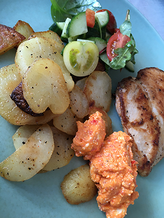 Kyckling potatis fetaost o paprikaröra grönsaker