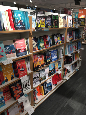 Böcker på Akademibokhandeln i Gränby