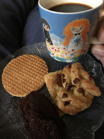 Gofika med muffin pecanwienerbröd och seg holländsk kaka