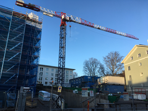 Kran och bygge i Uppsala