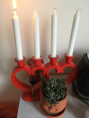 Första adventsljuset tänt i Annas adventsljusstake