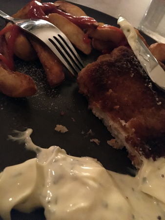 Kycklingschnitzel bea och klyftor