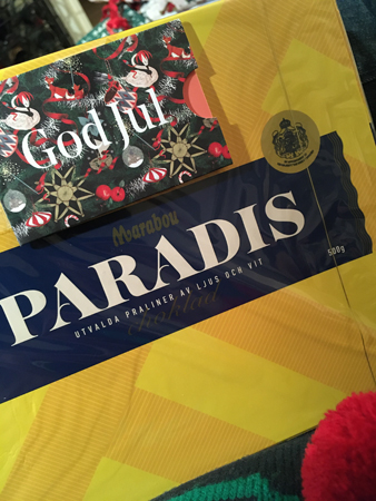 Paradisask och presentkort på Åhléns fr Annas snälla mamma