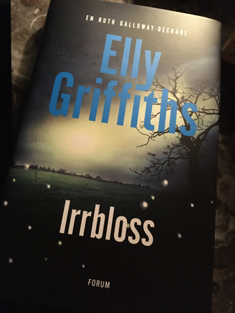 Elly Griffiths bok Irrbloss