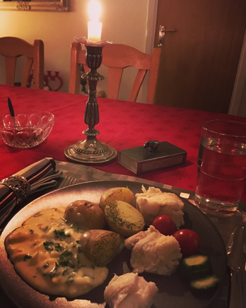 Kokt torsk med äggsås o potatis