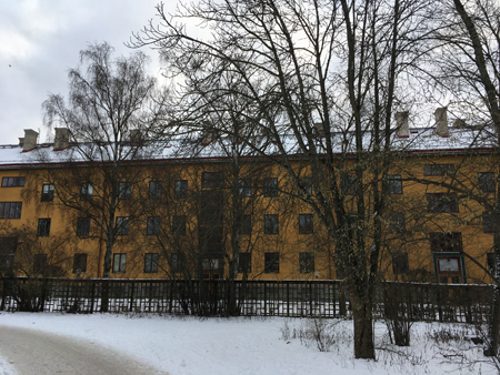 Gult hus vid Höganäsparken