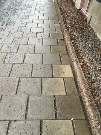 Snö- och isfri trottoar