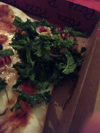 Pizza med Annas grönkålssallad