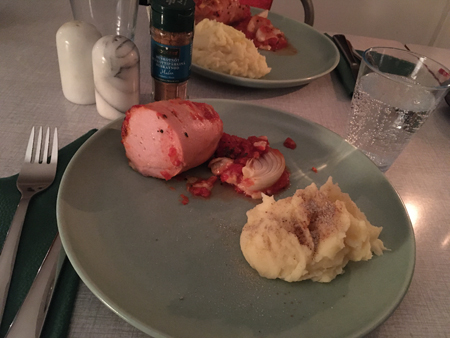 Kycklingkorv från ugnen och potatismos