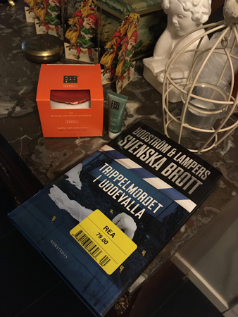 Ritualslotion och boken Trippelmordet i Uddevalla