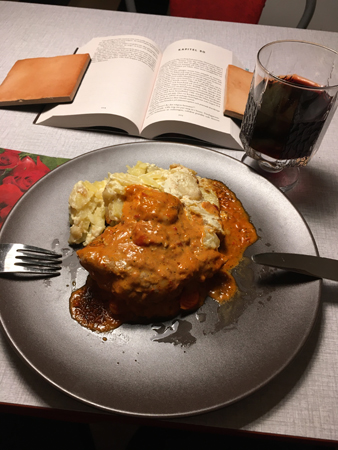 Ajvar och tomatkyckling potatisgratäng bokuppslag