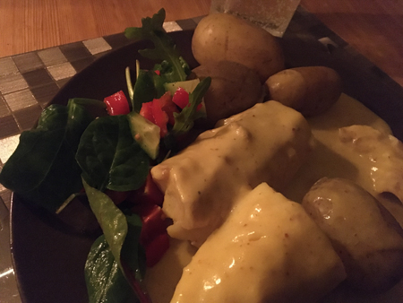 Torskrygg med potatis grönsaker currysås