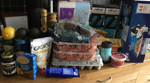 Varor på köksbänken