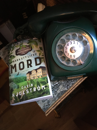 Boken Bara ett litet mord och mammas gröna telefon