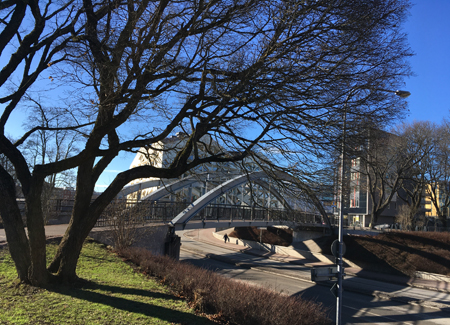 Bro över Strandbogatan