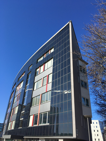 Pianosvart hus Stationsgatan