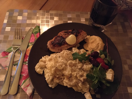 Kyckling potatisgratäng och vin