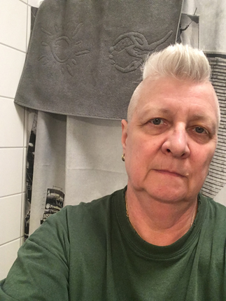 Nyklippt 19 mar 2021 selfie