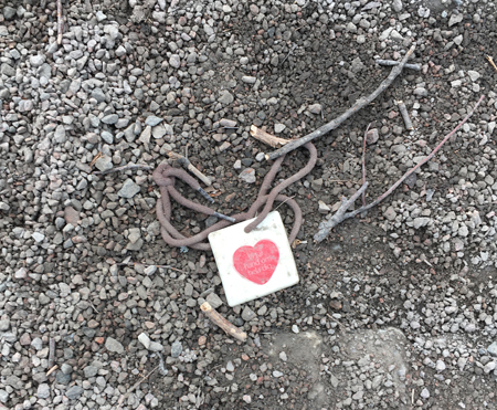 Hjärta på marken Vi tar hand om hela dig