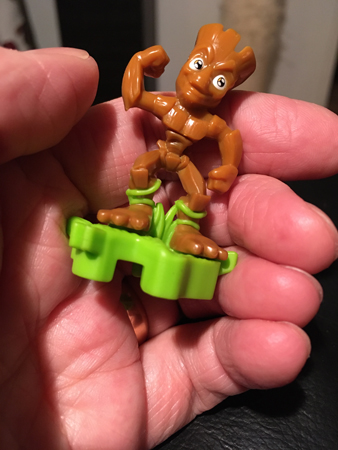 Kindereggleksak Marvel