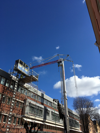 Kran nästan ända upp till himlen Salagatan