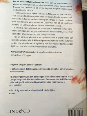 Baksidestext Marianne Cedervalls När sista strofen klingat ut