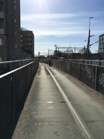 Cykelbro över Vaksalagatan