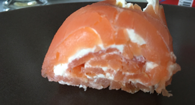 Laxrulle med pepparrotsost