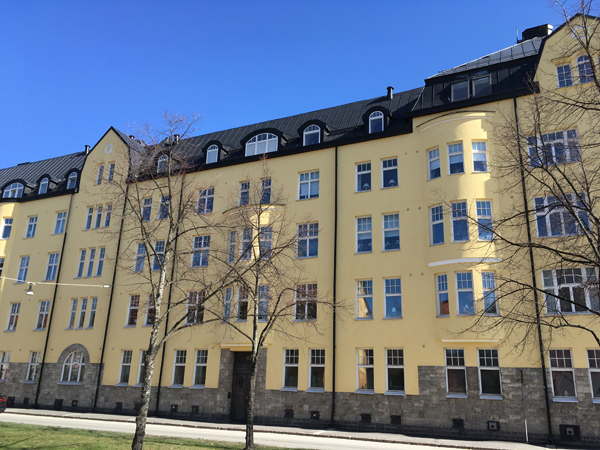 Gult hus på Väderkvarnsgatan