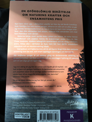 Baksidestext Delia Owens Där kräftorna sjunger