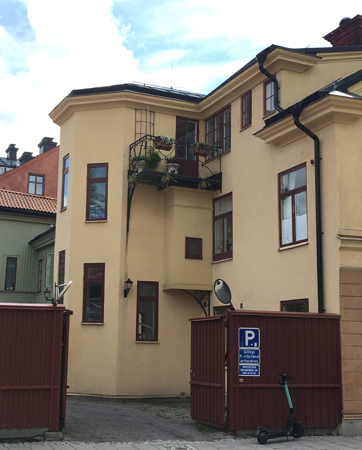 Baksidan av hus vid Östra Ågatan