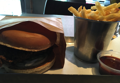 Phils kycklingburgare och strips