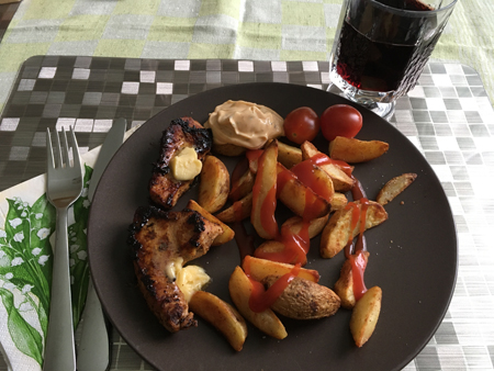 Kalkon potatisklyftor sås ett glas Lännabruk Johanna