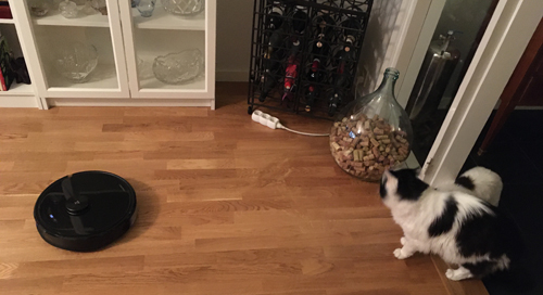 Robotdammsugaren jagar Tisslingarna