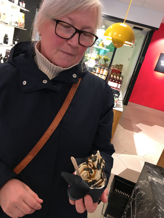 Anna med lakritsglass