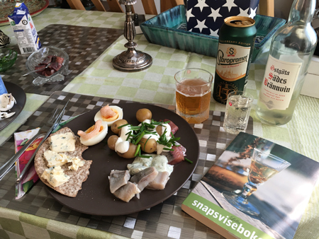 Sill och potatis med tillbehör