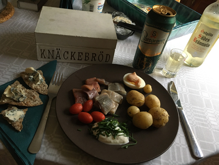 Sill och potatis med tillbehör