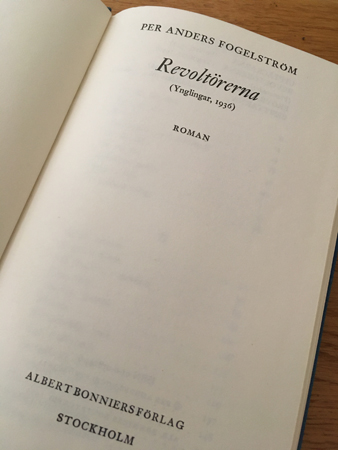 Revoltörerna av PAF inköpt hos Bok-Anna i hamnen