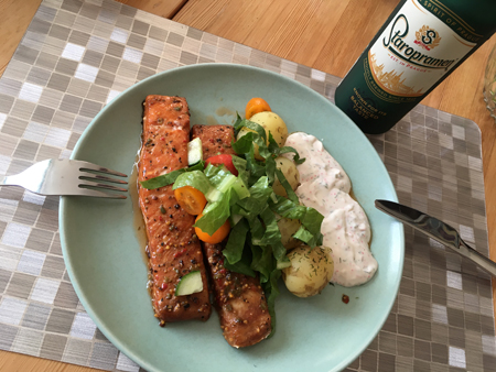 Varmrökt lax och öl