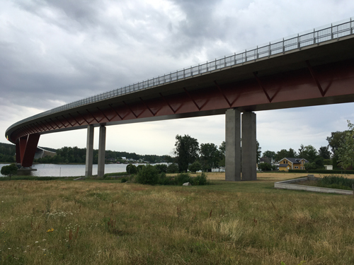 Under Motalabron måndag morgon