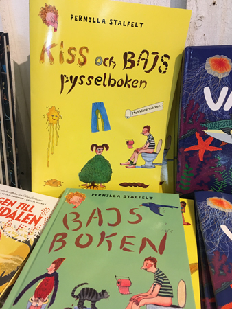 Kiss och bajsböcker i Vadstena