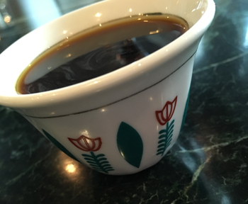 Libanesiskt kaffe med kardemumma Byblos