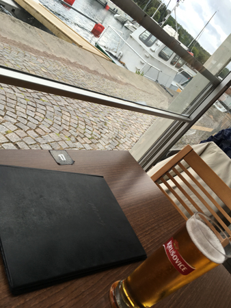 Krusovic och menyn på Hamnkrogen